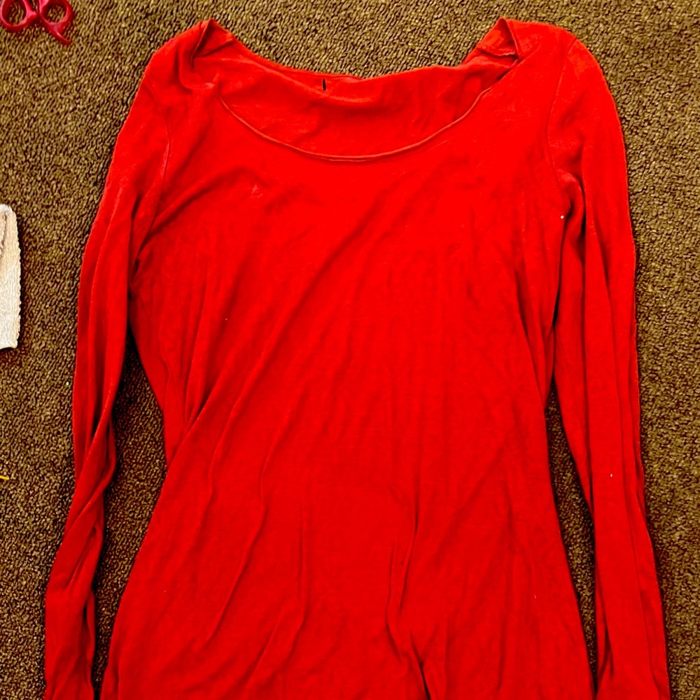 Women’s leggings & tops.